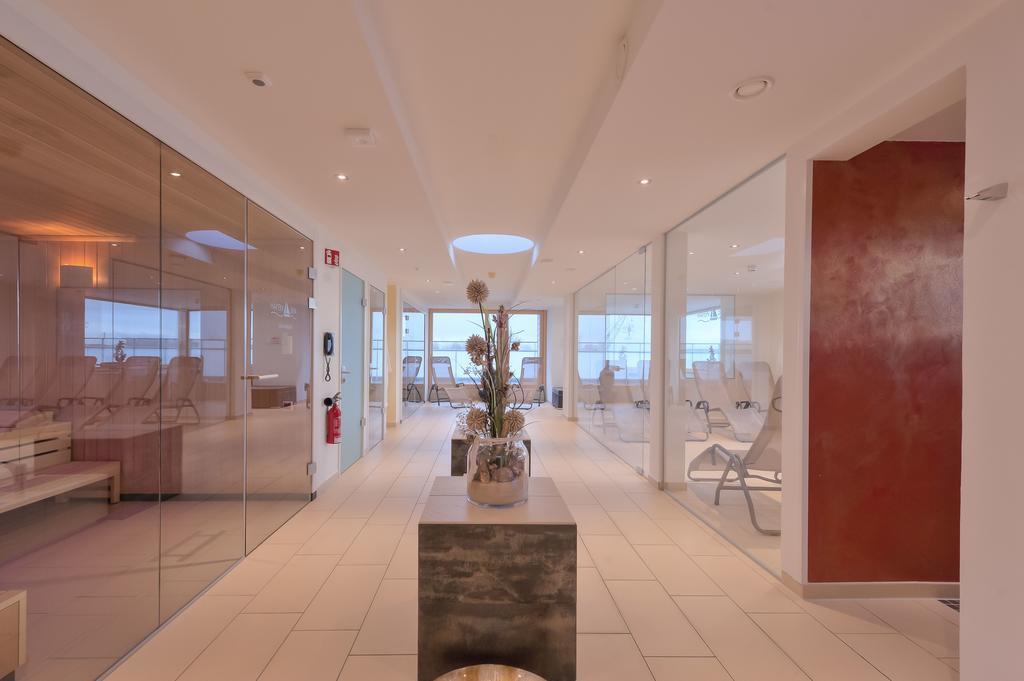 Hotel Hafen Buesum Bagian luar foto